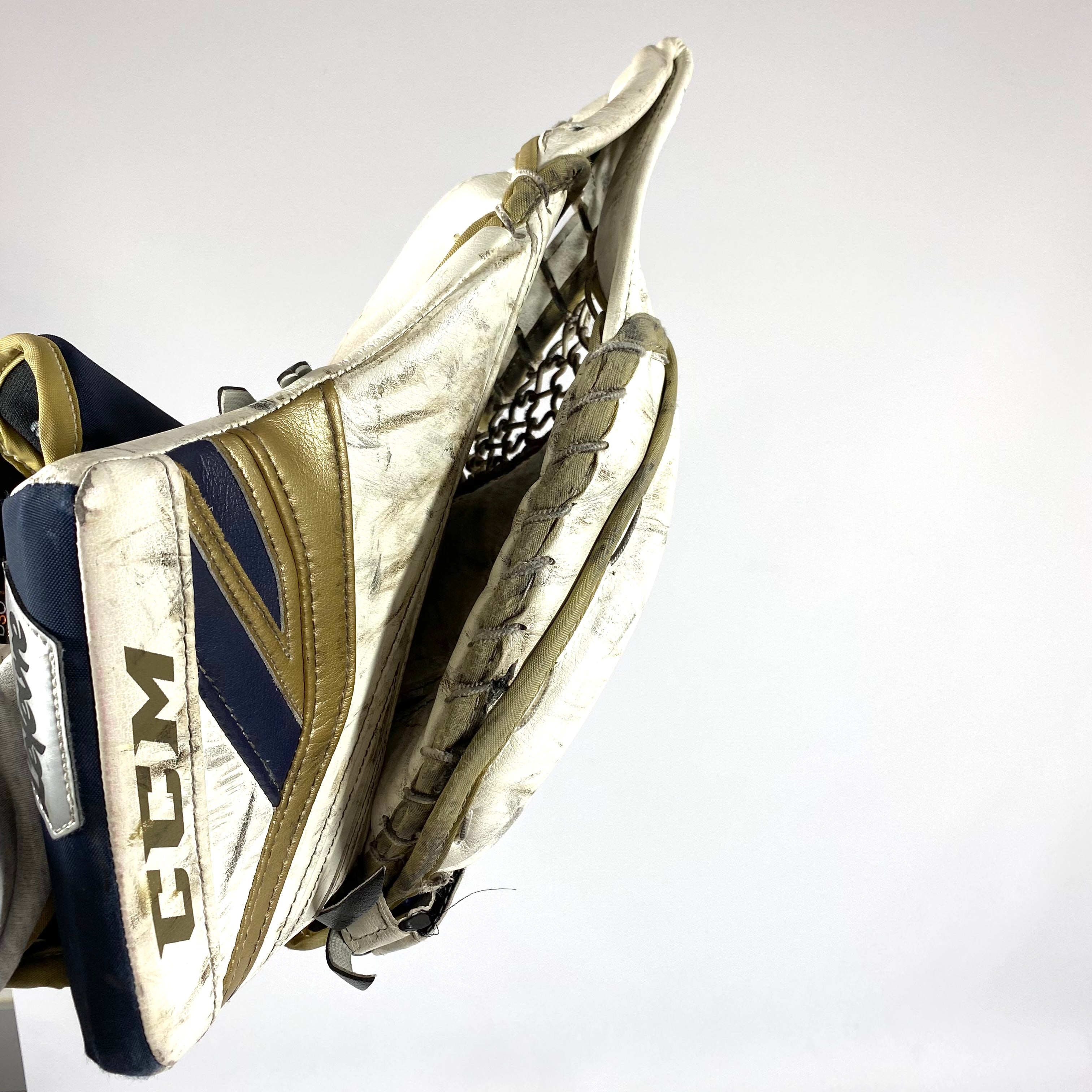 CCM Premier II - Gant de gardien de but Pro Stock d'occasion (blanc/or/bleu marine)